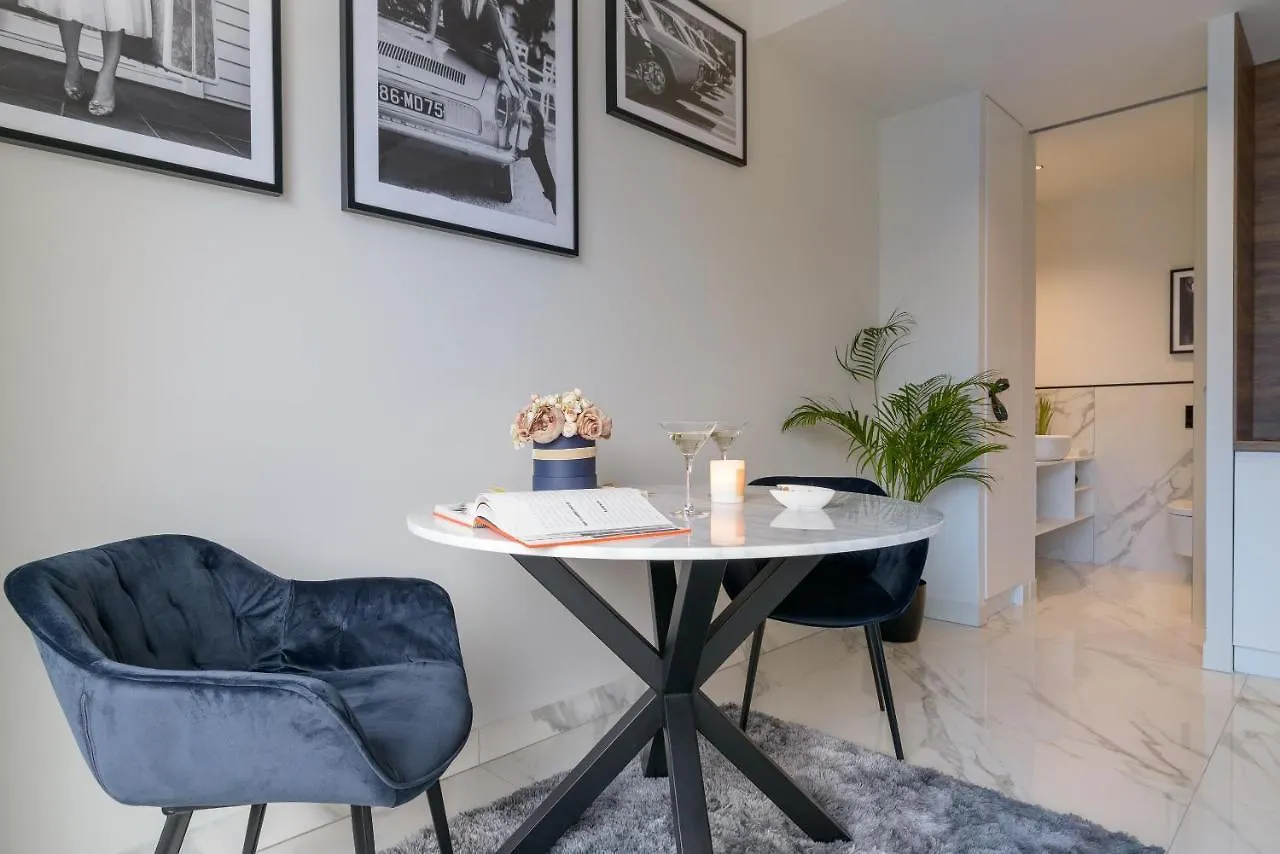 Centro Design Apartments - Półwiejska Poznań