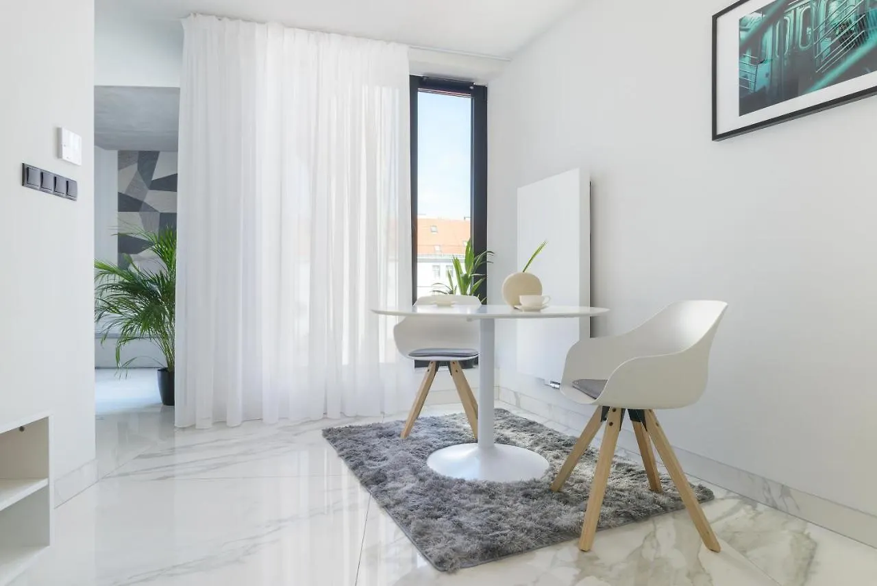 Centro Design Apartments - Półwiejska Poznań Polska