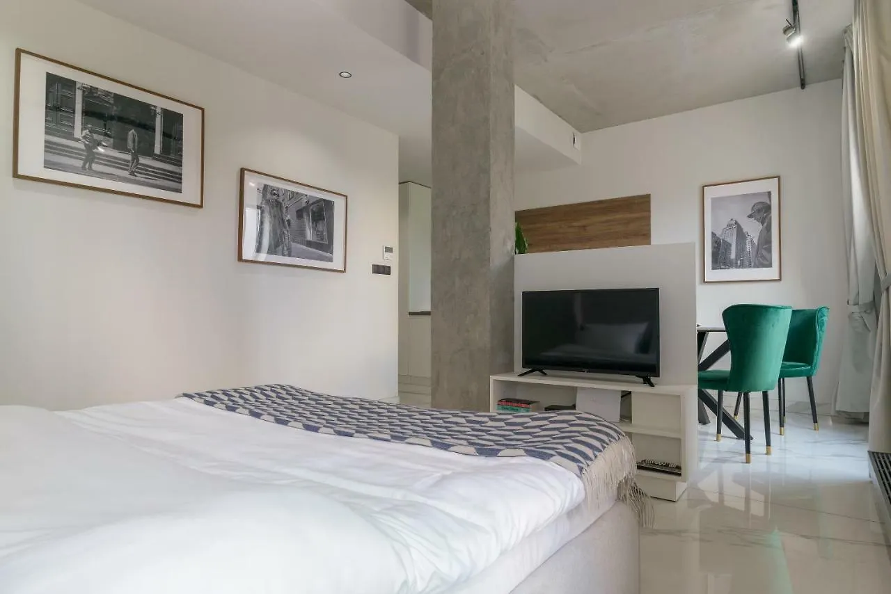 Centro Design Apartments - Półwiejska Poznań 0*,  Polska